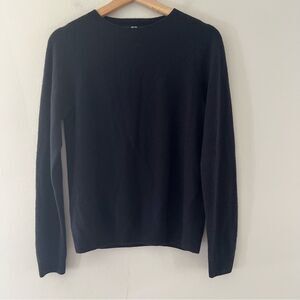 Uniqlo 100% Cashmere Sweater Navy Size Small Crewneck Quiet Luxury Classic
